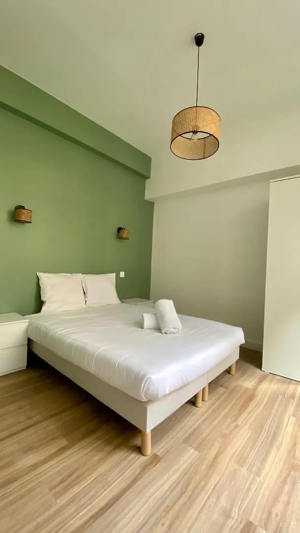 Appartement Renove Proche Grands Boulevards 4P Parijs