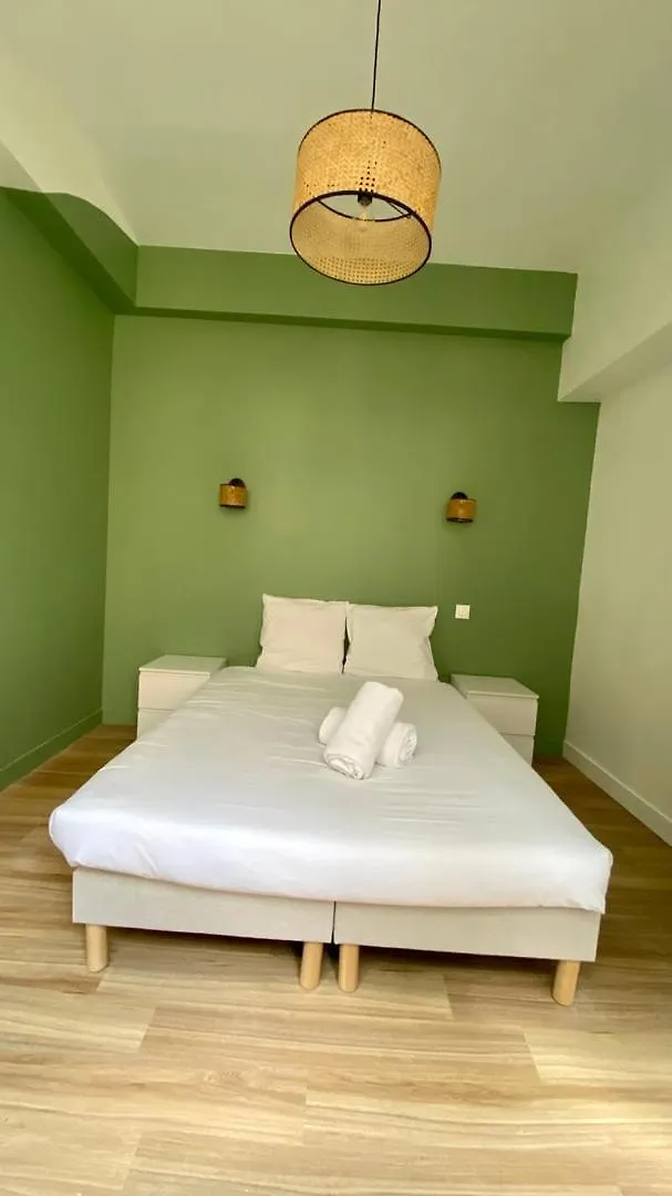 Appartement Renove Proche Grands Boulevards 4P Parijs
